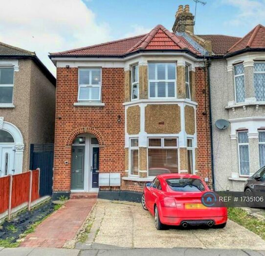 1 Bedroom Flat To Rent In Balfour Road, Ilford, IG1