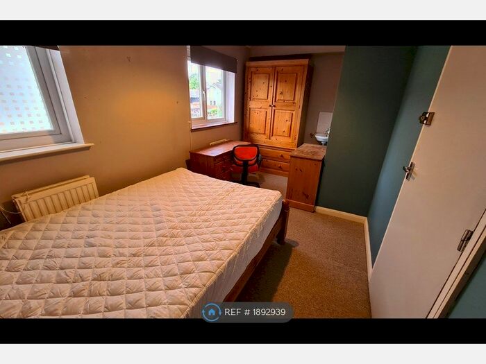 4 Bedroom Terraced House To Rent In Regency Bed Bills Incl, Kent, CT1