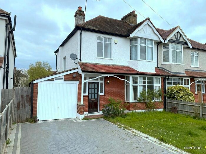 3 Bedroom Semi-Detached House To Rent In Thetford Road, New Malden, KT3