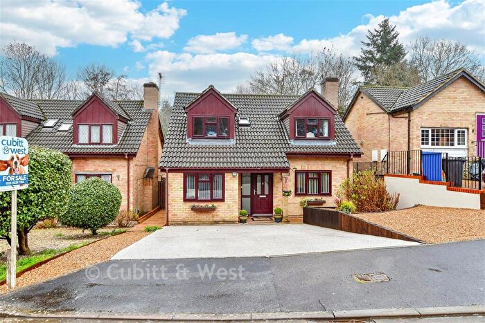 3 Bedroom Detached House For Sale In Covert Grove, Waterlooville, Hampshire, PO7