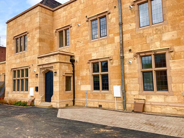 2 Bedroom Apartment For Sale In The Courts, Warwick Road., OX16