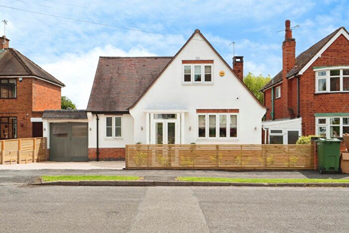3 Bedroom Detached House For Sale In Hallam Avenue, Leicester, Leicestershire, LE4