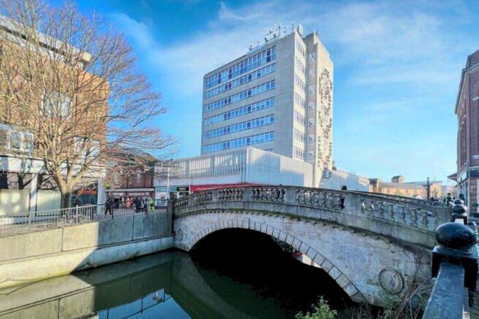 Apartment To Rent In Canside, Meadow Walk, Chelmsford, CM1