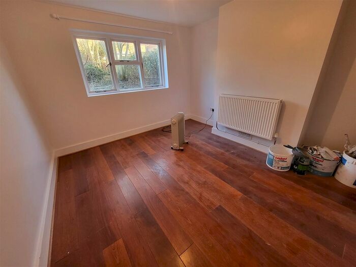 1 Bedroom Flat To Rent In Vernham Road, London, SE18