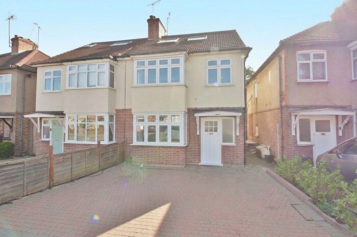 4 Bedroom Semi Detached House To Rent In Kneller Gardens, Isleworth, TW7