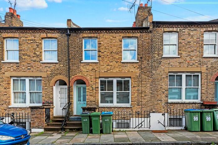 2 Bedroom Flat To Rent In Tuskar Street, London, SE10