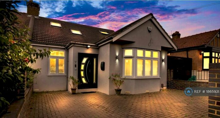 5 Bedroom Semi-Detached House To Rent In Emsworth Road, Ilford, IG6