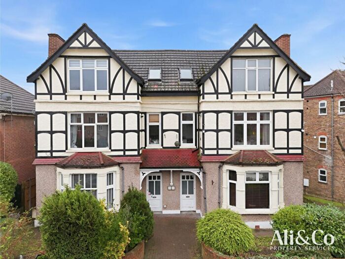 1 Bedroom Apartment For Sale In Tudor Court, High View Avenue, Grays, RM17