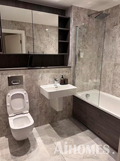 2 Bedroom Flat For Sale In Elizabeth Tower, Chester Road, Manchester, M15