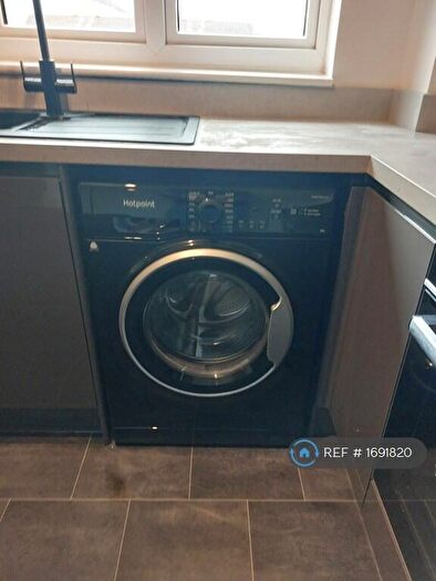 2 Bedroom Flat To Rent In Furcheons Park, Edinburgh, EH8