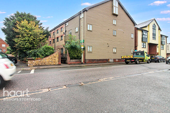 3 Bedroom Duplex For Sale In Percival Court, Herts, CM23