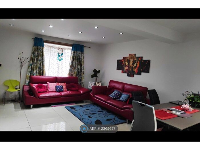 3 Bedroom End Of Terrace House To Rent In Hayling Road, Watford, WD19