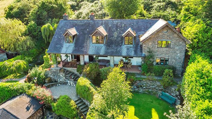 5 Bedroom Detached House For Sale In Horseshoe Pass, Llangollen, LL20