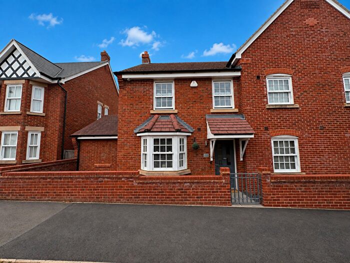 3 Bedroom Semi-Detached House For Sale In Wilkinson Road, Kempston, MK42