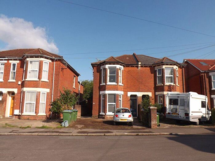 1 Bedroom Flat To Rent In Gordon Avenue, Southampton, SO14