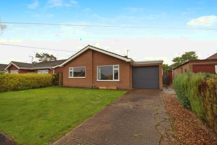 2 Bedroom Detached Bungalow For Sale In St Polycarps Drive, Holbeach Drove, Spalding, PE12