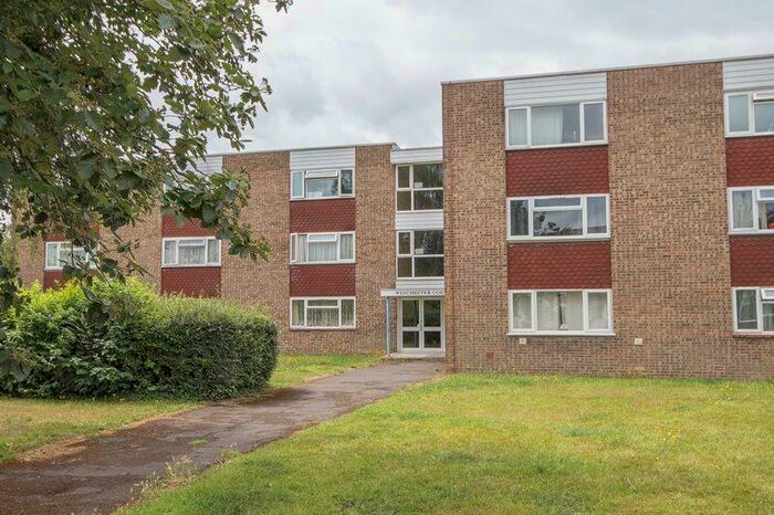 1 Bedroom Flat To Rent In Romsey, SO51