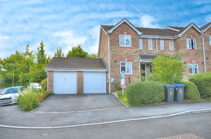 3 Bedroom End Of Terrace House For Sale In Bouchers Way, Salisbury, SP2