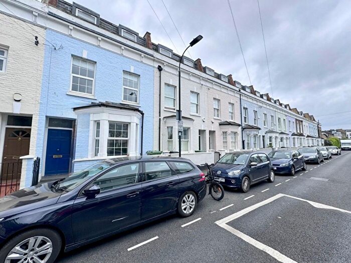 4 Bedroom Terraced House For Sale In Estcourt Road, London, SW6