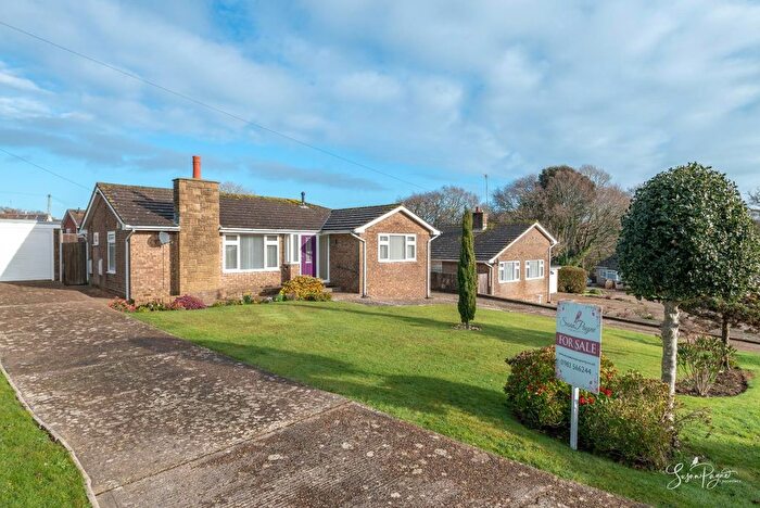 3 Bedroom Detached Bungalow For Sale In Glynn Close, Seaview, PO34
