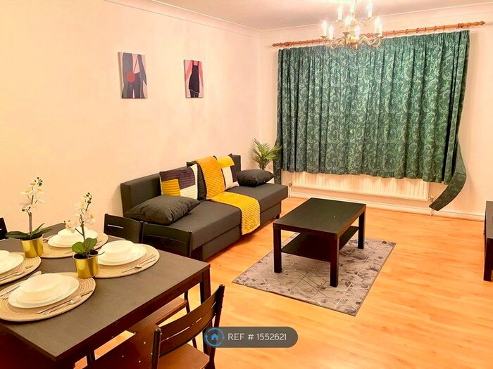 2 Bedroom Flat To Rent In Old Kenton Lane, London, NW9