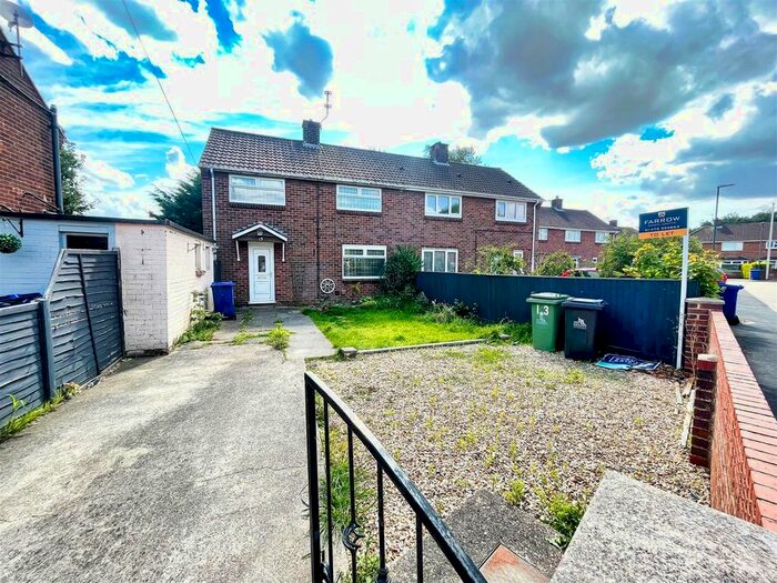 3 Bedroom Semi-Detached House To Rent In Holme Avenue, New Waltham, Grimsby, DN36