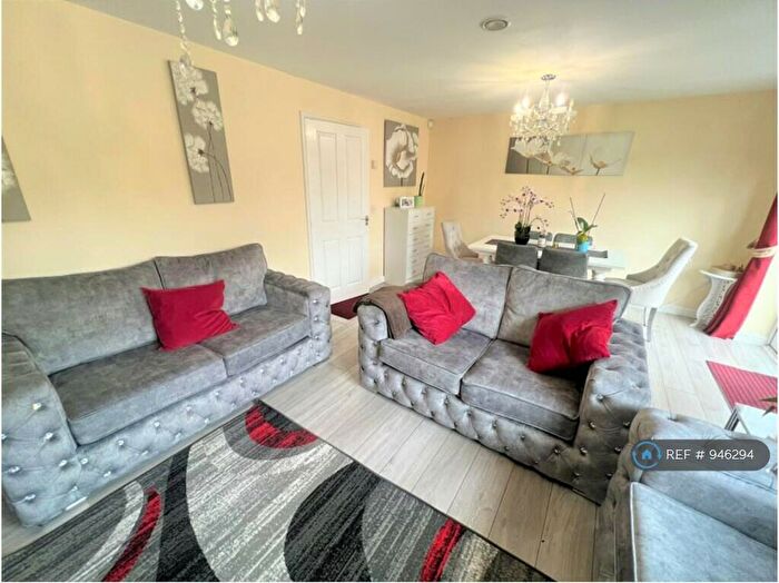 4 Bedroom Detached House To Rent In Whitehurst Drive, Manchester, M11