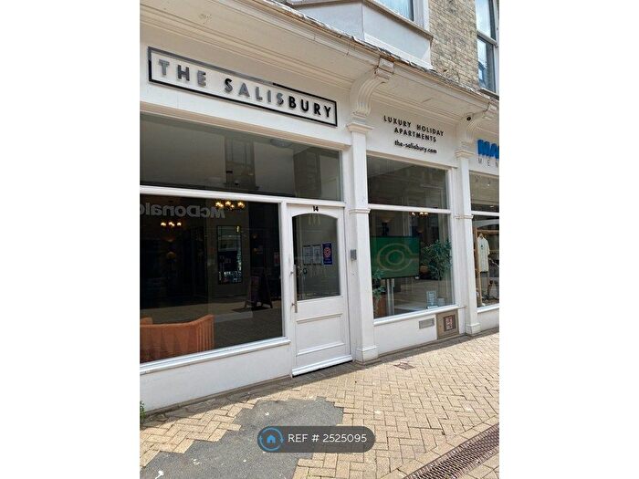 2 Bedroom Flat To Rent In The Salisbury, Scarborough, YO11