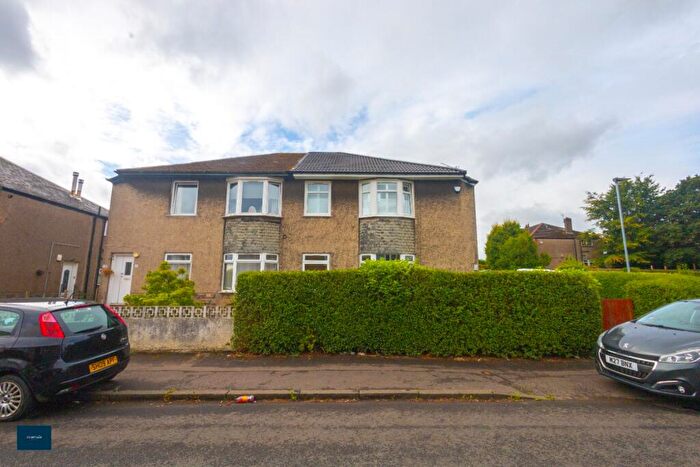 3 Bedroom Flat To Rent In Arbroath Avenue, Cardonald, G52