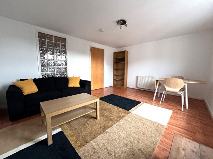 2 Bedroom Flat To Rent In Bethlehem Way, Lochend, Edinburgh, EH7