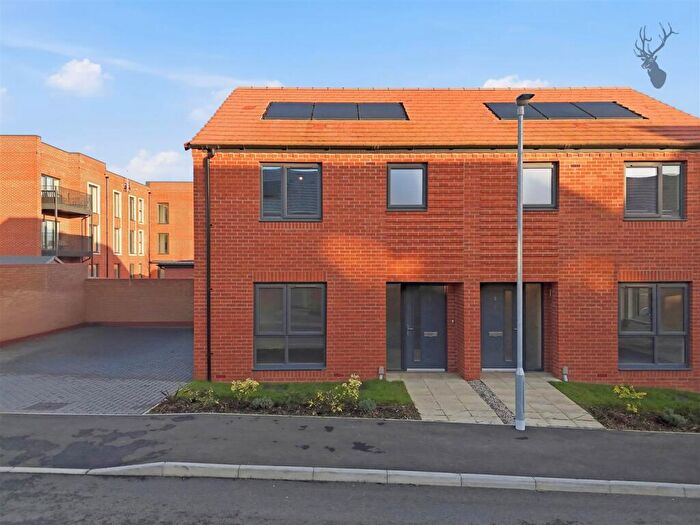 3 Bedroom House To Rent In Hammett Crescent, Bishop's Stortford, CM23