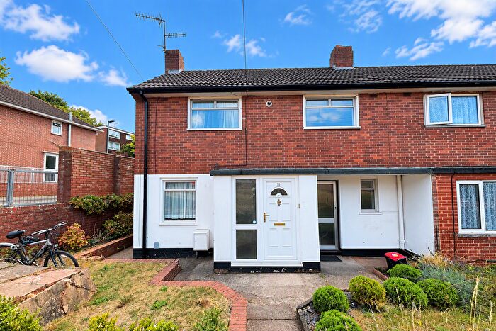 3 Bedroom Property To Rent In Thornpark Rise, Exeter, EX1