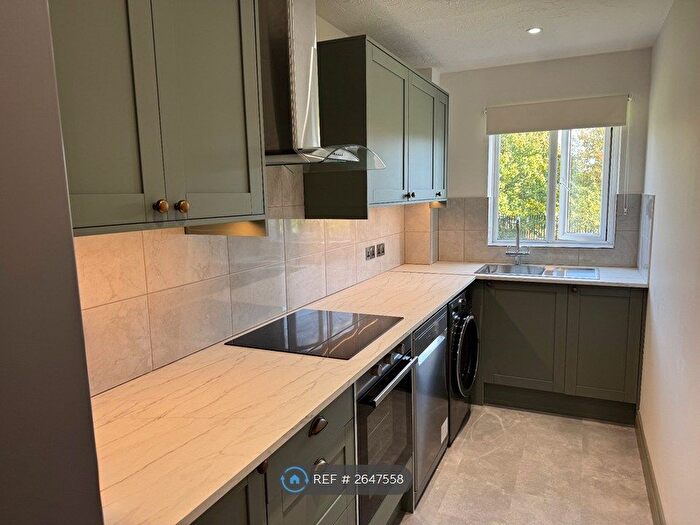 2 Bedroom Flat To Rent In Primrose Close, Wallington, SM6