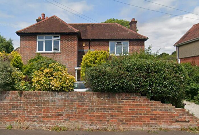 4 Bedroom Detached House To Rent In Kings Road, Lymington, Hampshire, SO41