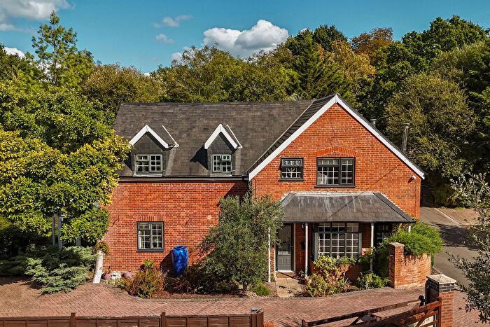 4 Bedroom Detached House For Sale In Southampton Road, Hythe, Southampton, SO45