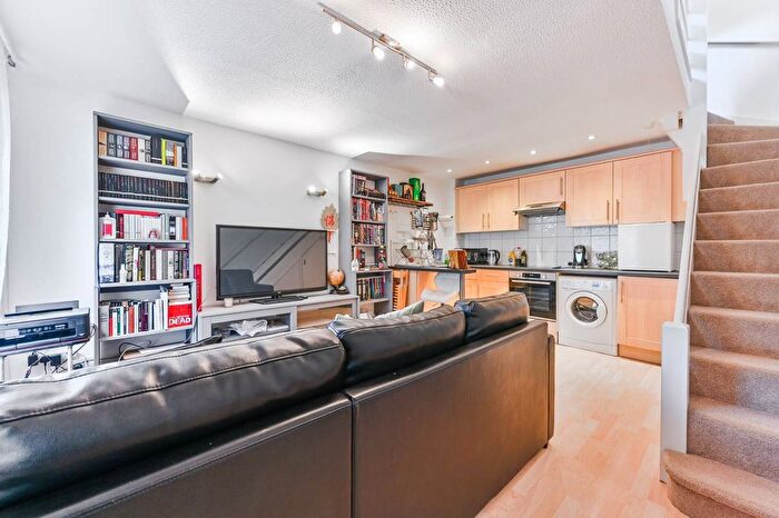 1 Bedroom End Terrace House To Rent In South Norwood, South Norwood, London, SE25