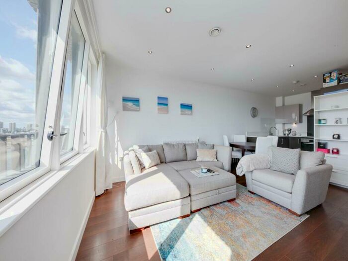 1 Bedroom Flat For Sale In Rendel Apartments, Lockside Way, Royal Docks, E16