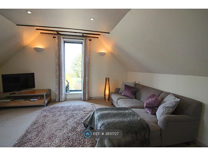 1 Bedroom Flat To Rent In Frith Farm House, Faversham, ME13