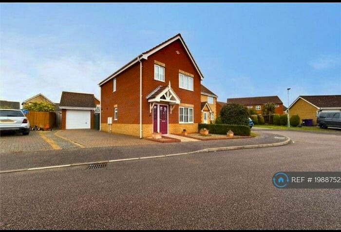3 Bedroom Detached House To Rent In Redwing Rise, Royston, SG8