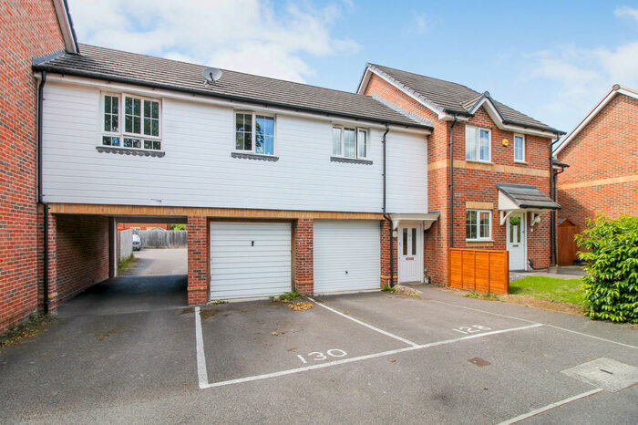 2 Bedroom Maisonette To Rent In Silver Birch Way, Farnborough, GU14