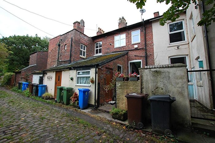 3 Bedroom Terraced House For Sale In Oaken Clough Terrace, Ashton-Under-Lyne, Greater Manchester, OL7