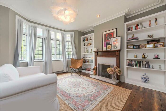 4 Bedroom Semi-Detached House To Rent In Claremont Road, Highgate, London, N6