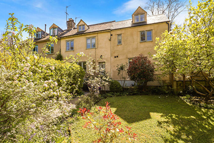 4 Bedroom House For Sale In High Street, Chalford, GL6