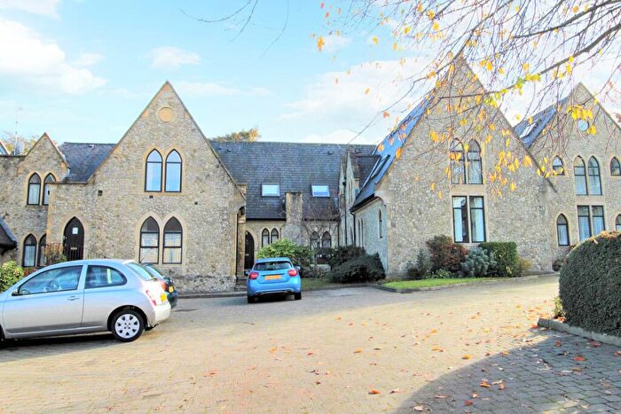2 Bedroom Flat To Rent In Conway Mews, Brompton, Gillingham, ME7