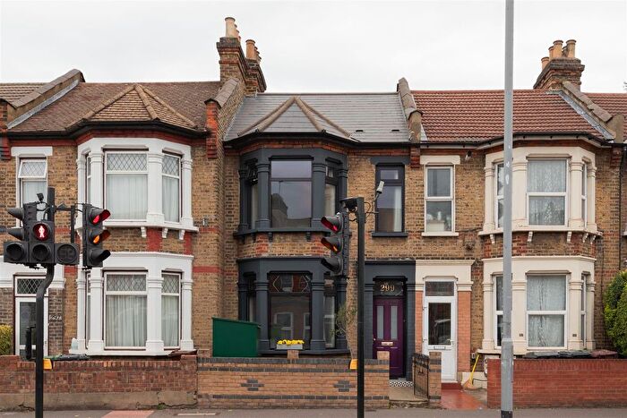 3 Bedroom Property For Sale In Markhouse Road, Walthamstow, E17