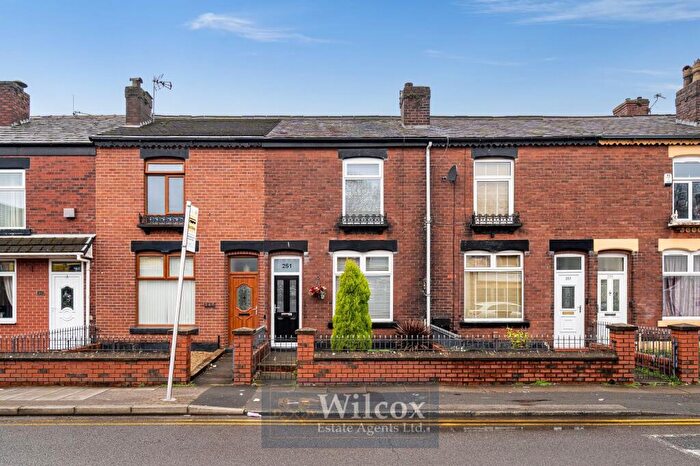 3 Bedroom Terraced House For Sale In Ainsworth Lane, Bolton, BL2