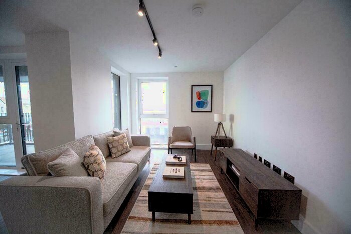 Apartment To Rent In Scrubs Lane, London, NW10