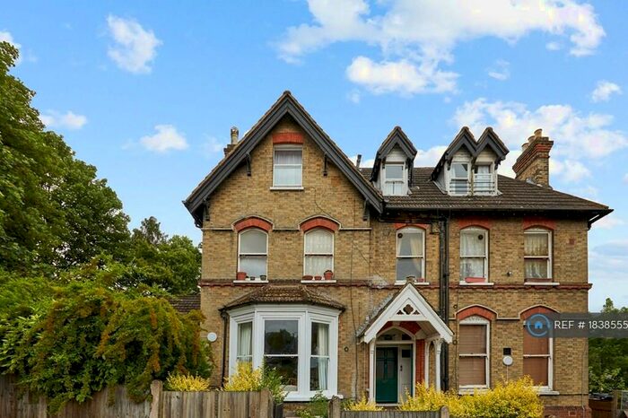 3 Bedroom Flat To Rent In Bedwardine Road, London, SE19