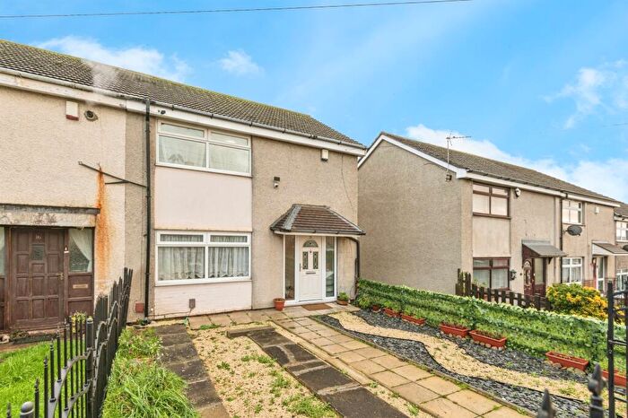 2 Bedroom End Of Terrace House For Sale In Farringdon Close, Bradford, BD4