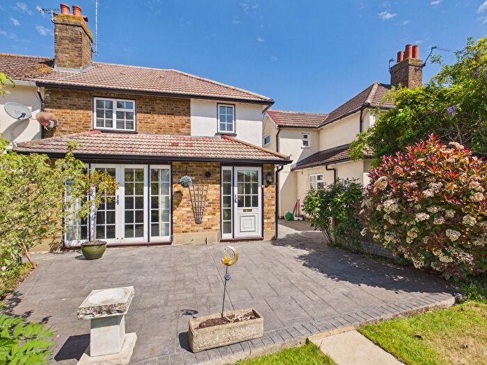 4 Bedroom Semi-Detached House For Sale In Chattern Hill, Ashford, Surrey, TW15